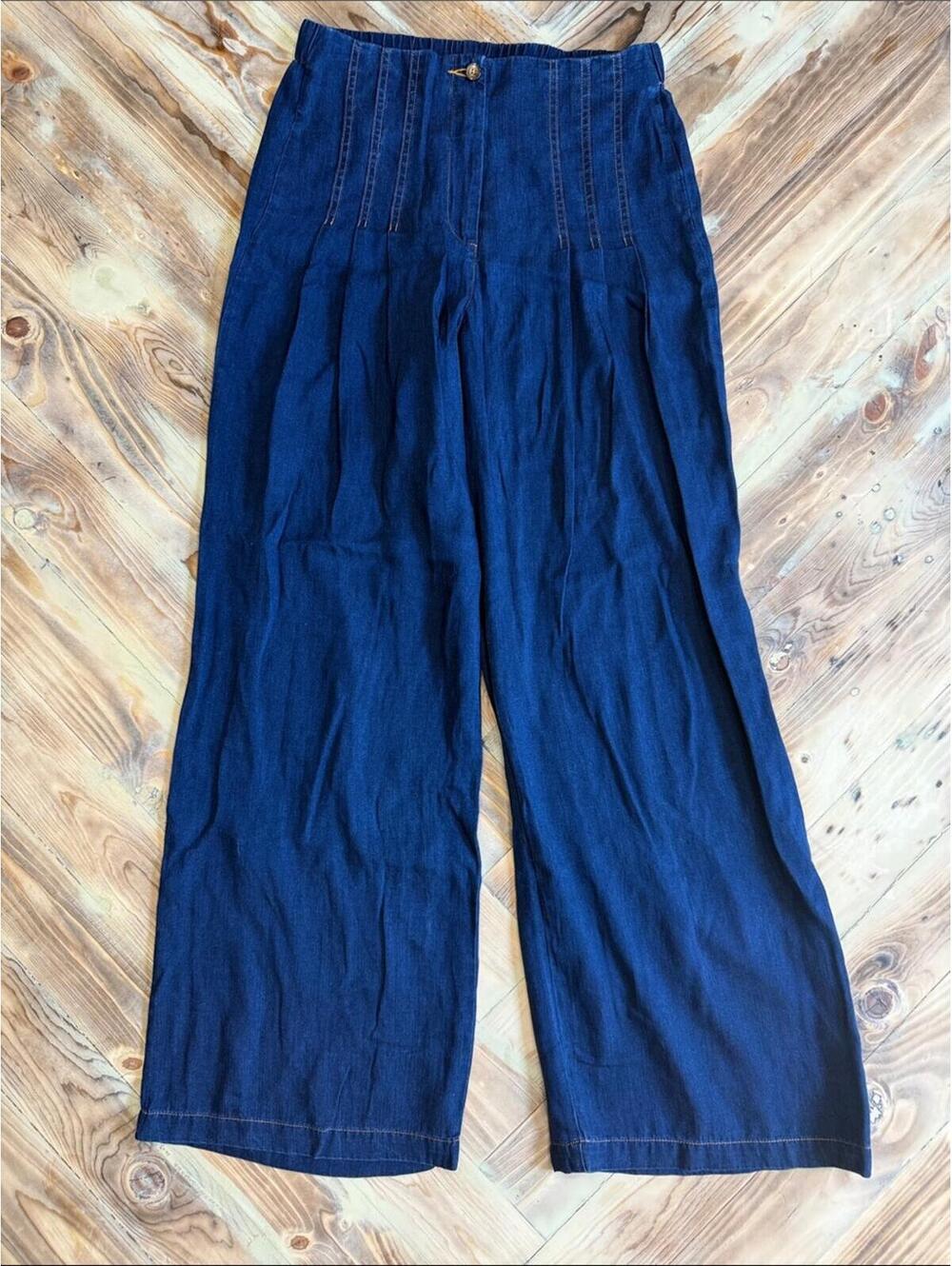 Wide Leg High-Rise Pants in Navy Blue - 0558